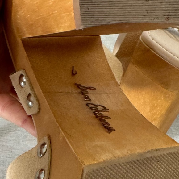 Sam Edelman size 7 Platform shoe. Beige suede - Picture 2 of 3